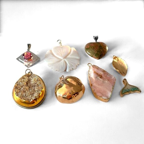 Jewelry Pendants Lot - Picture 2 of 4